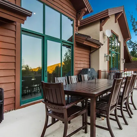 Villa Cove #8